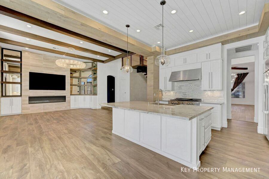 304 Kingsclear Ct - Photo 7 of 22