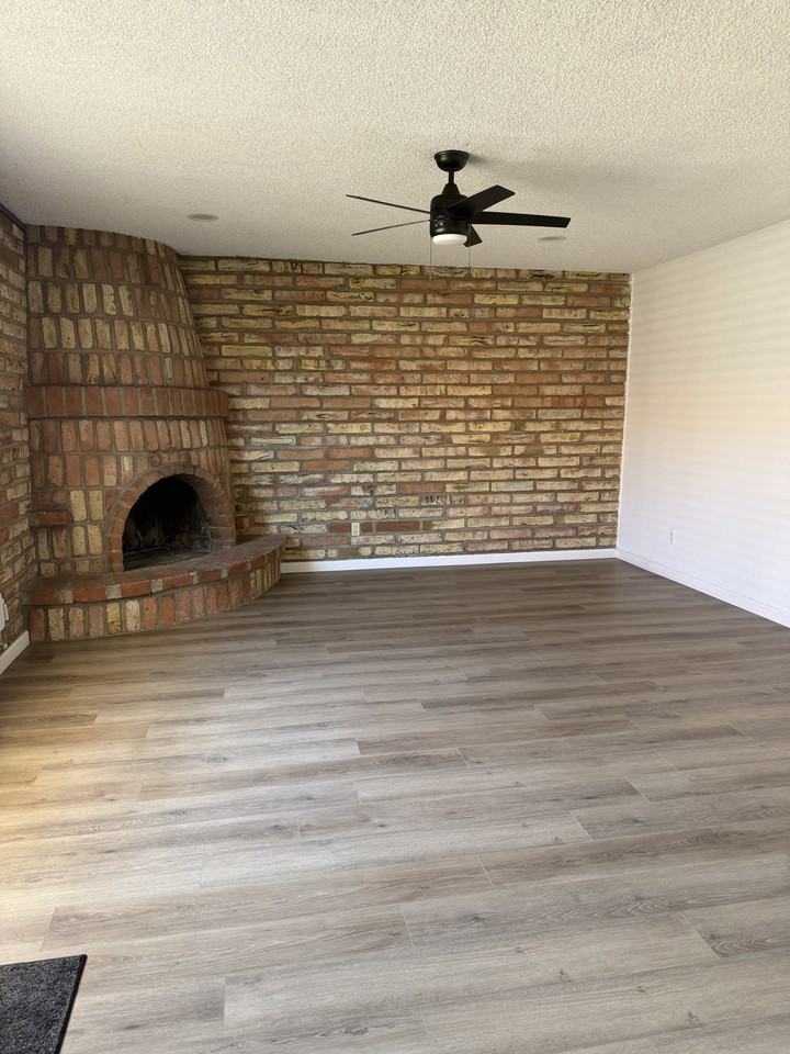 3052 N Cherry Ave - Photo 2 of 8