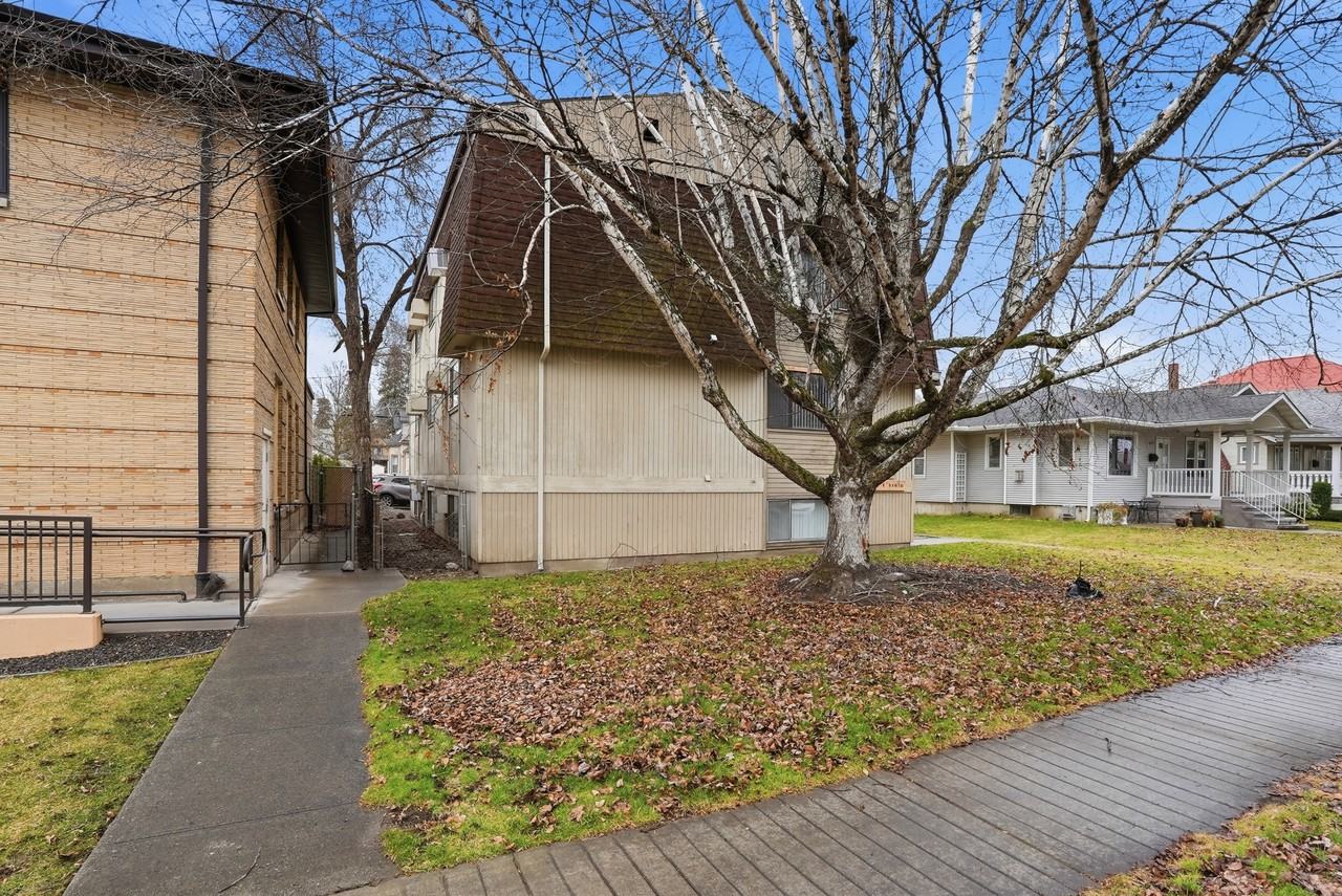 411 E Sinto Ave #201 - Photo 2 of 17