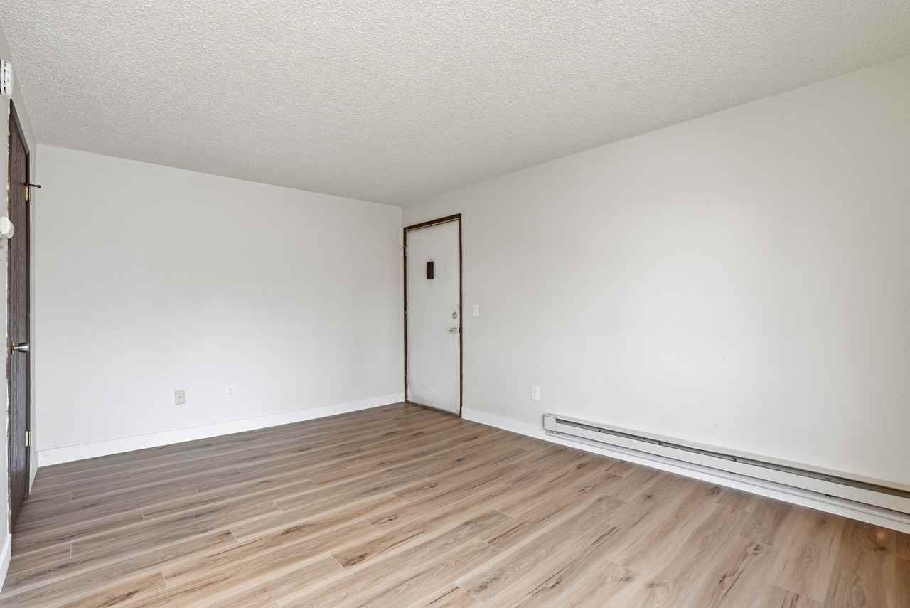 411 E Sinto Ave #201 - Photo 5 of 17