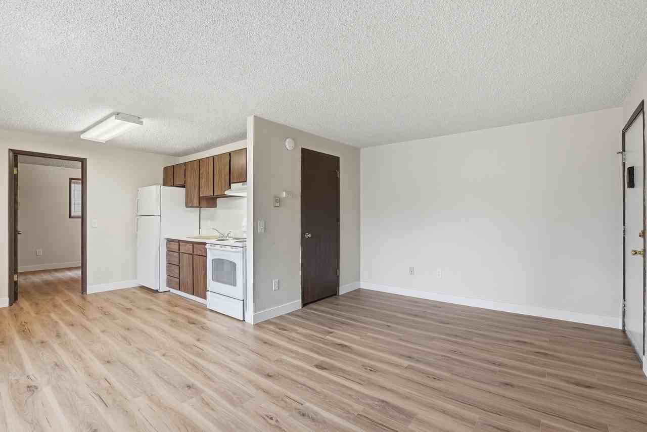 411 E Sinto Ave #201 - Photo 6 of 17