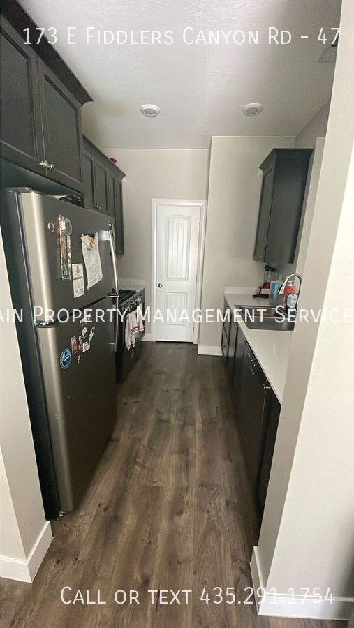 173 E Fiddlers Canyon Rd #47 - Photo 4 of 8