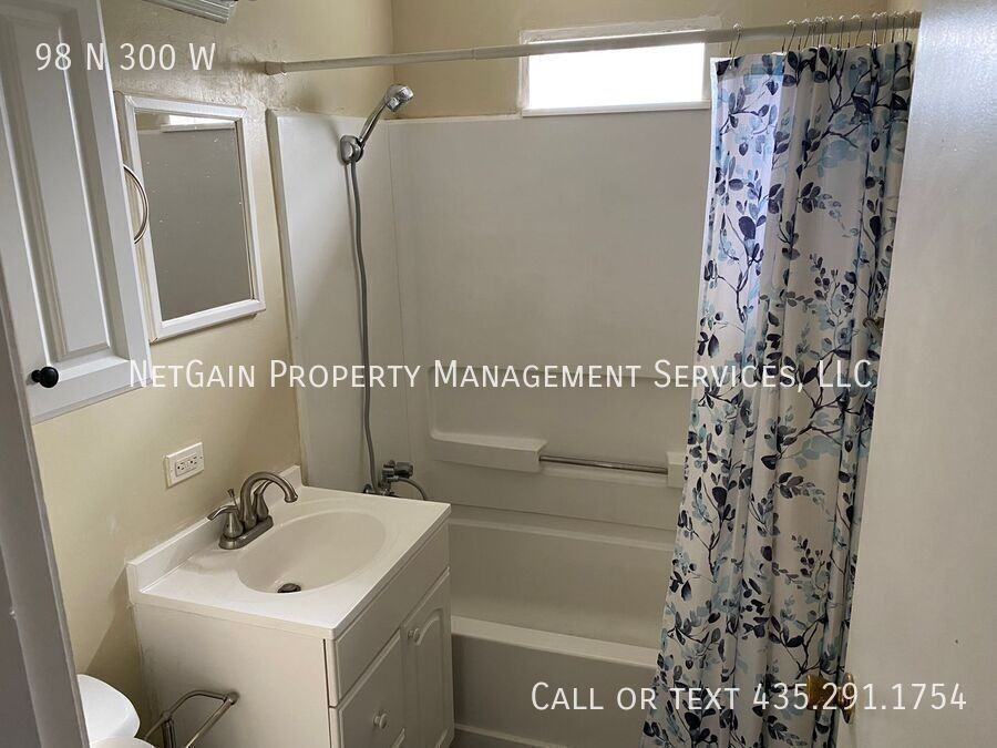 98 N 300 W - Photo 2 of 5