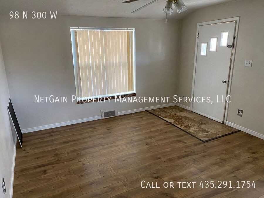 98 N 300 W - Photo 4 of 5