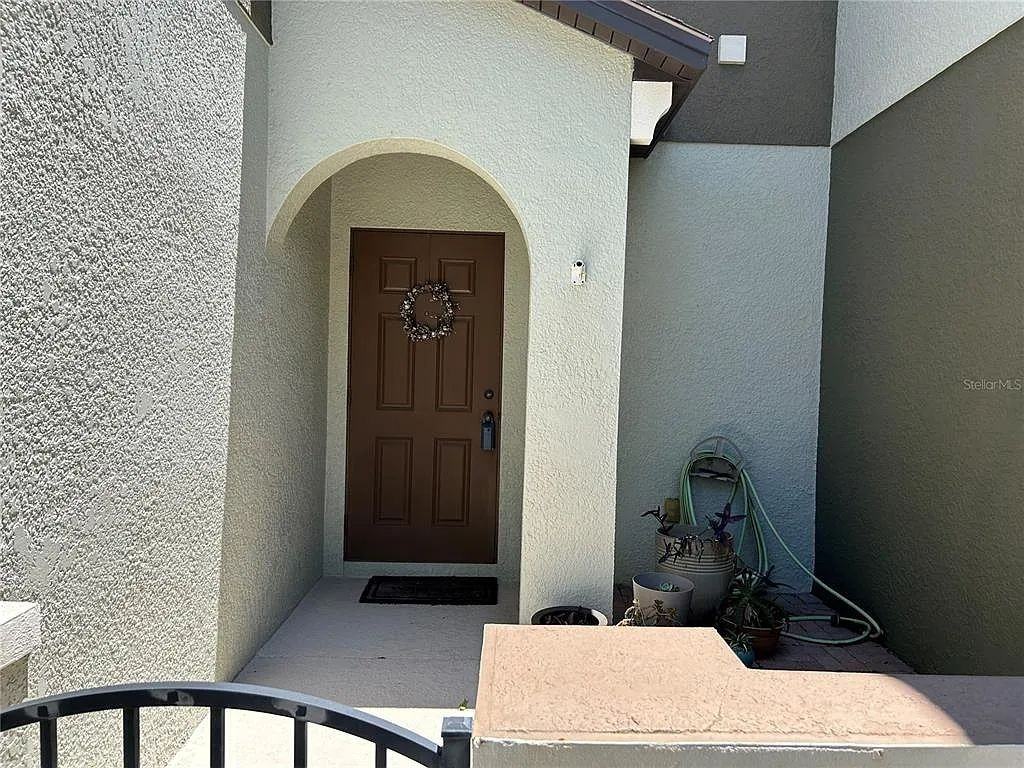 3451 Windsor Lake Cir - Photo 2 of 20