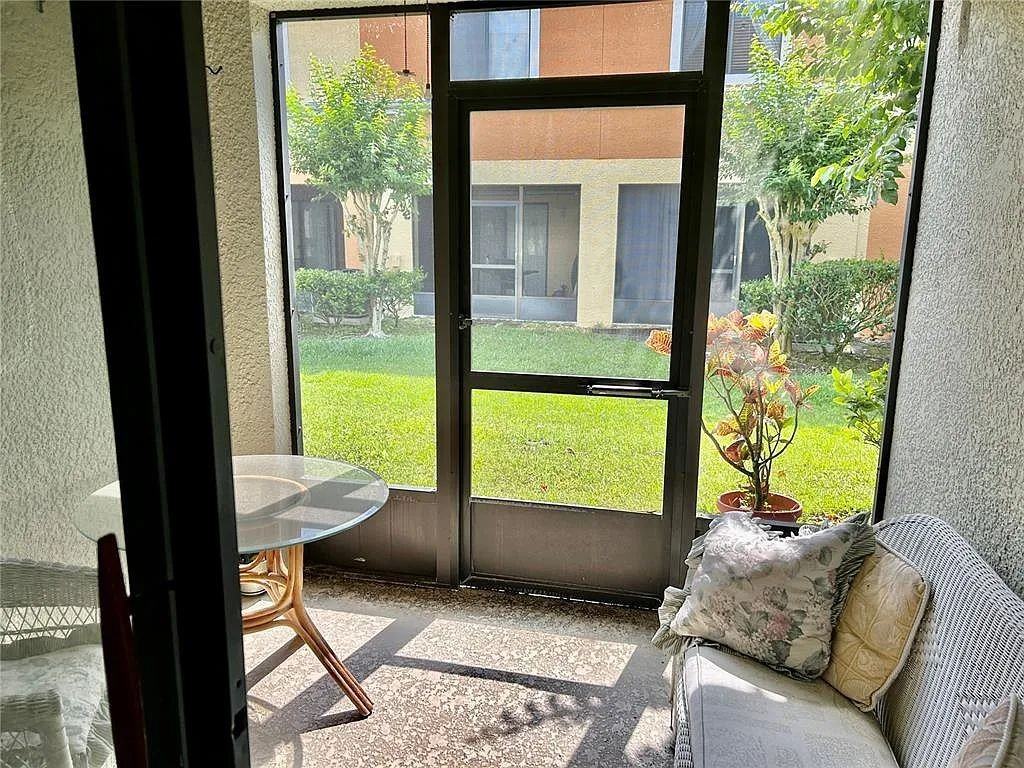 3451 Windsor Lake Cir - Photo 6 of 20