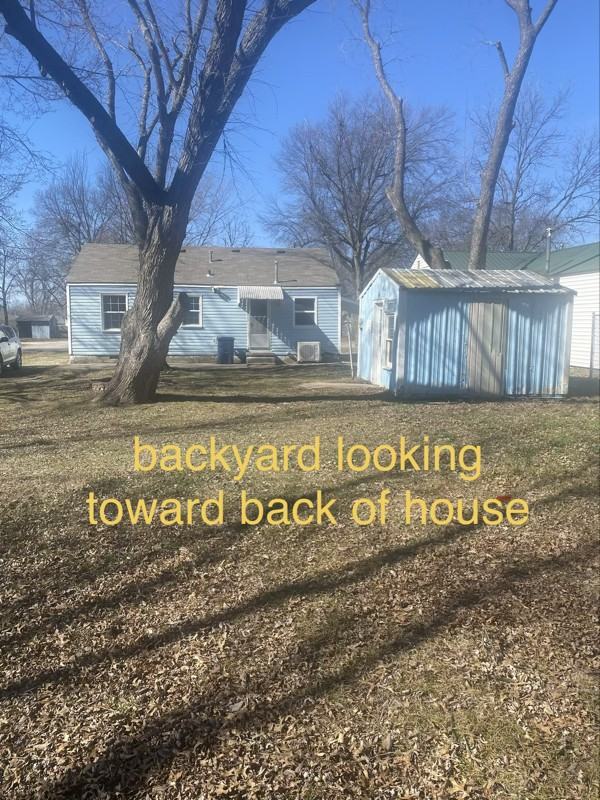 214 Parmenter Ave - Photo 7 of 11