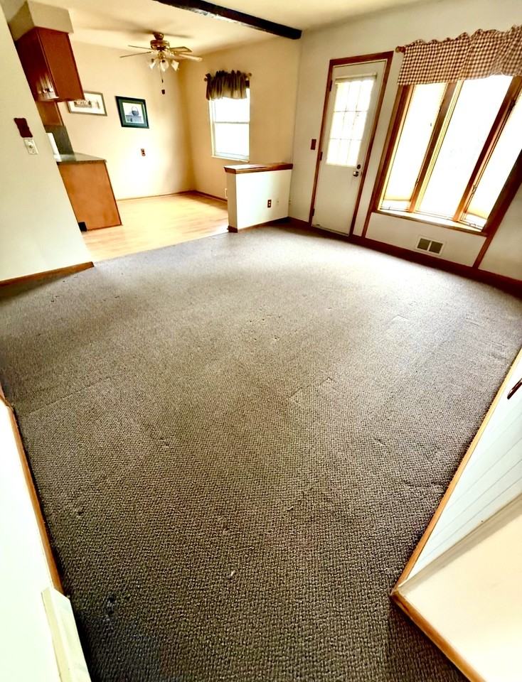 12237 Champaign Ave - Photo 4 of 20