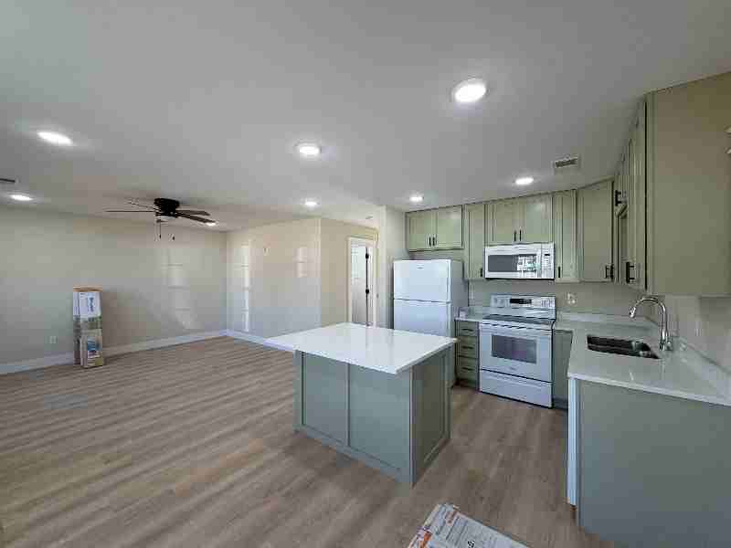 757 Hillcrest Dr - Photo 5 of 6