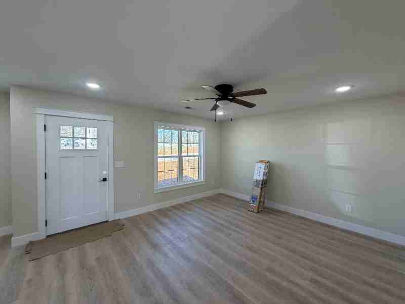 757 Hillcrest Dr - Photo 6 of 6