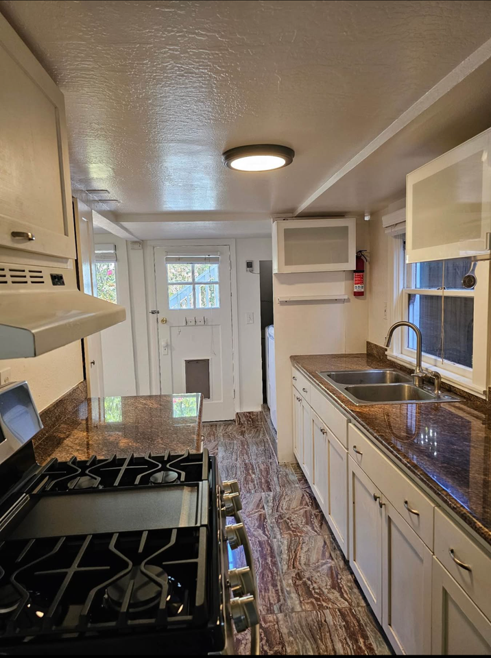 2228 40th Ave - Photo 3 of 10