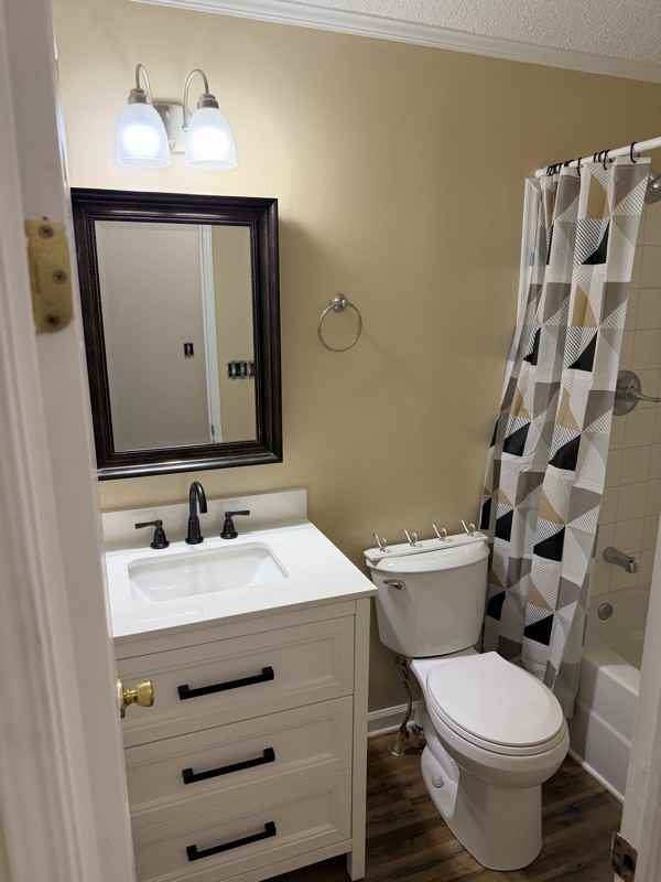 411 Brogden St - Photo 5 of 10