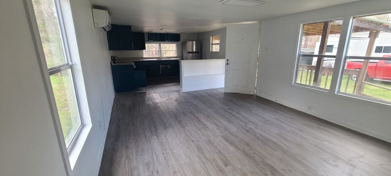 11440 Underwood St - Photo 3 of 6