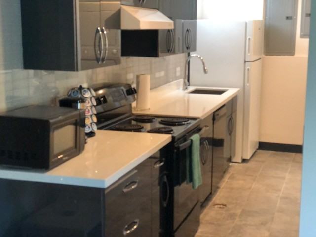 4035 51st Ave S - Photo 5 of 13