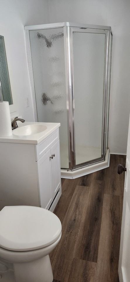 801 Houston St #1-2 - Photo 3 of 4