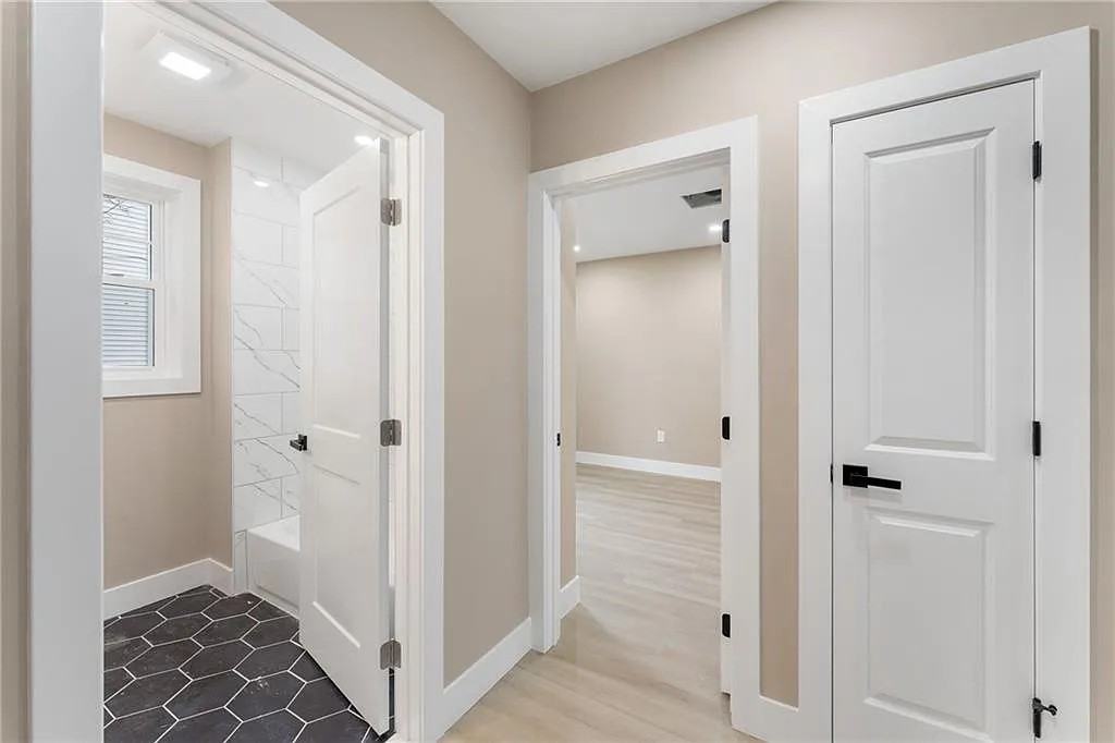 56 Diamond St - Photo 5 of 11