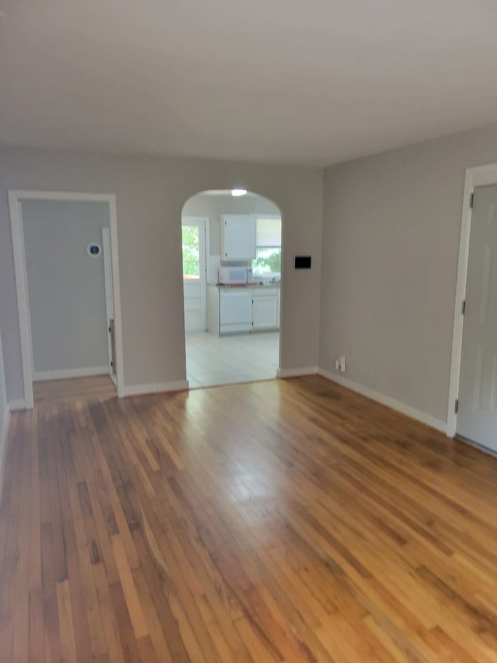 3445 Draper Ave - Photo 3 of 6