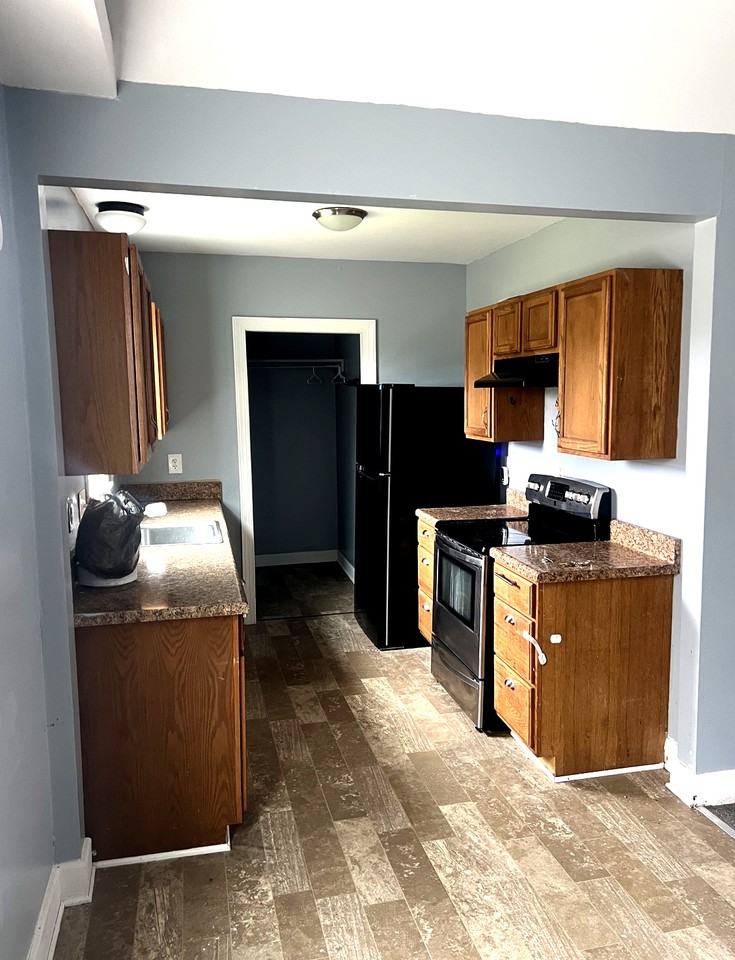 4703 Potter Rd #B - Photo 2 of 8