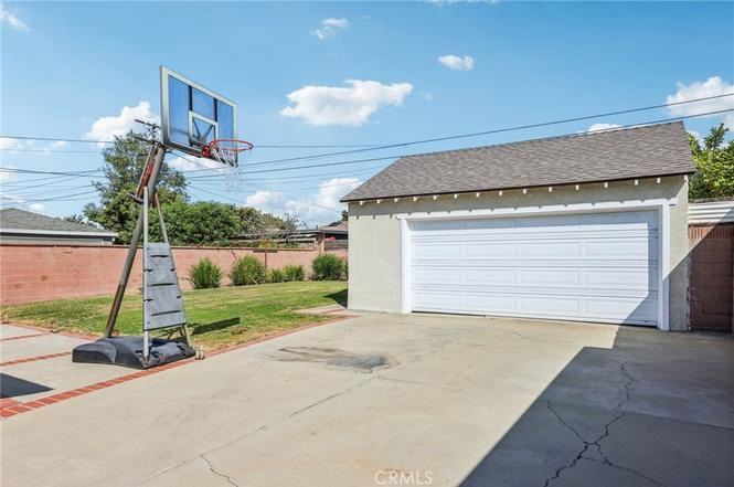 15522 Faysmith Ave - Photo 6 of 28