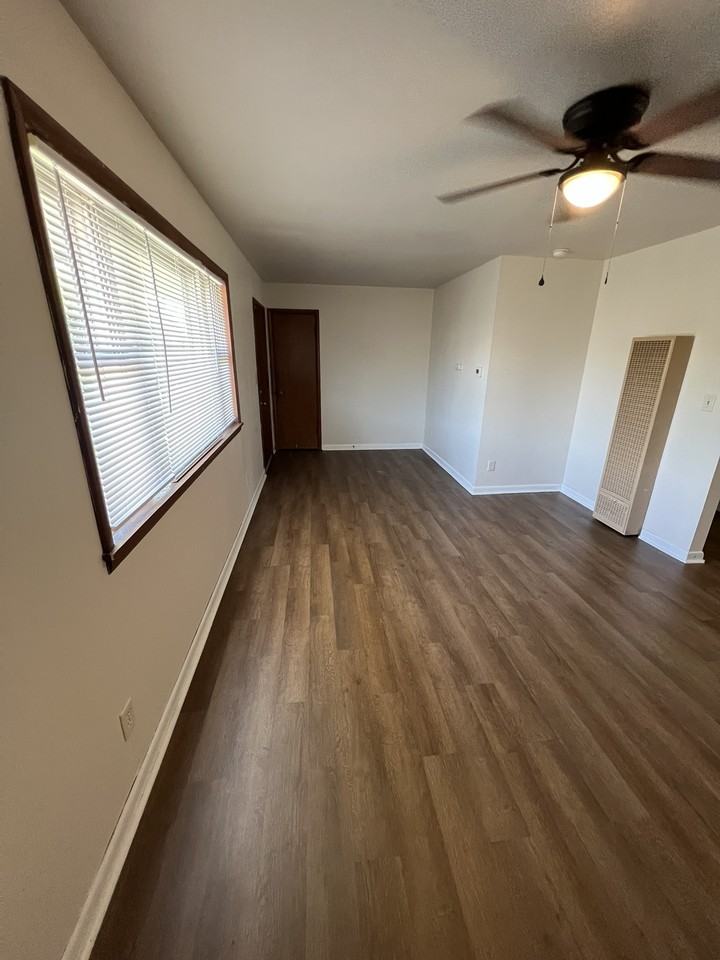 604 Kaw St - Photo 3 of 6