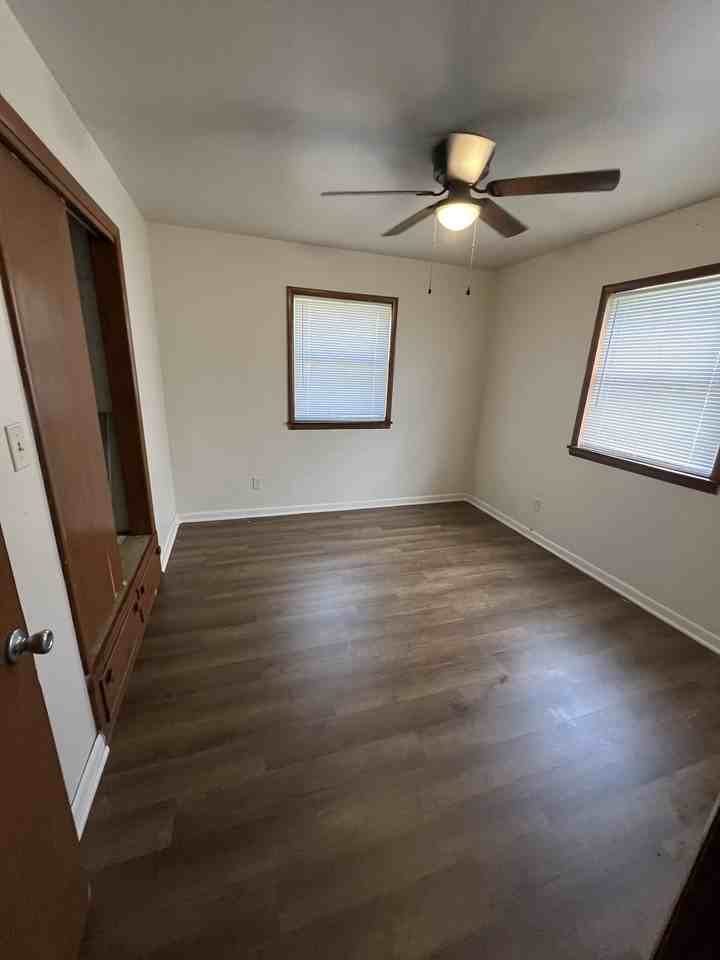 604 Kaw St - Photo 4 of 6