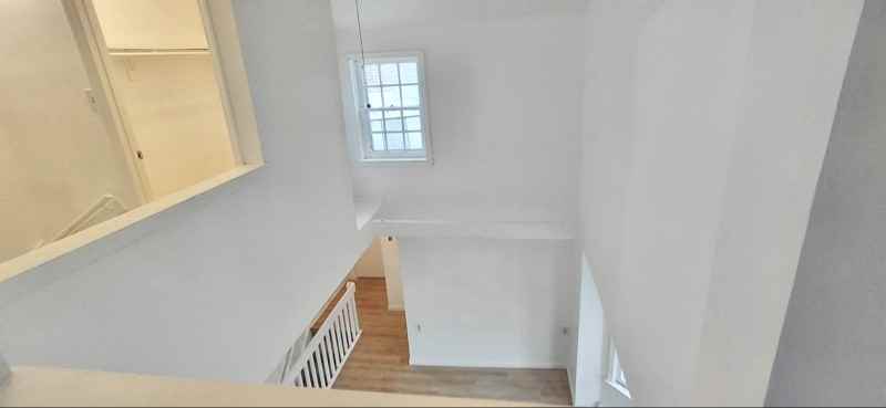 301 Somerset St #B - Photo 5 of 17