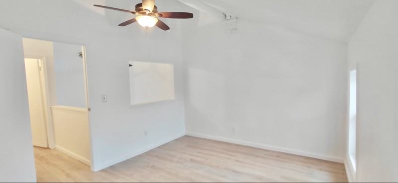 301 Somerset St #B - Photo 6 of 17