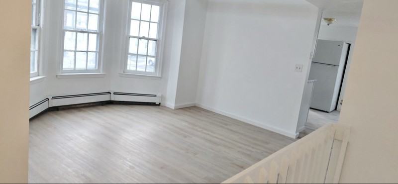 301 Somerset St #B - Photo 7 of 17