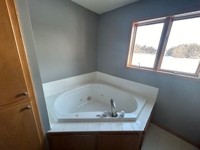 5960 23rd St Ne - Photo 7 of 20