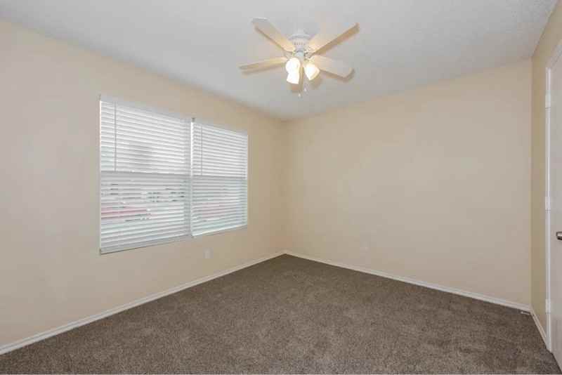 308 Blairwood Dr - Photo 5 of 12