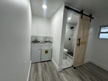 915 Nw 46th St - Photo 1 of 1