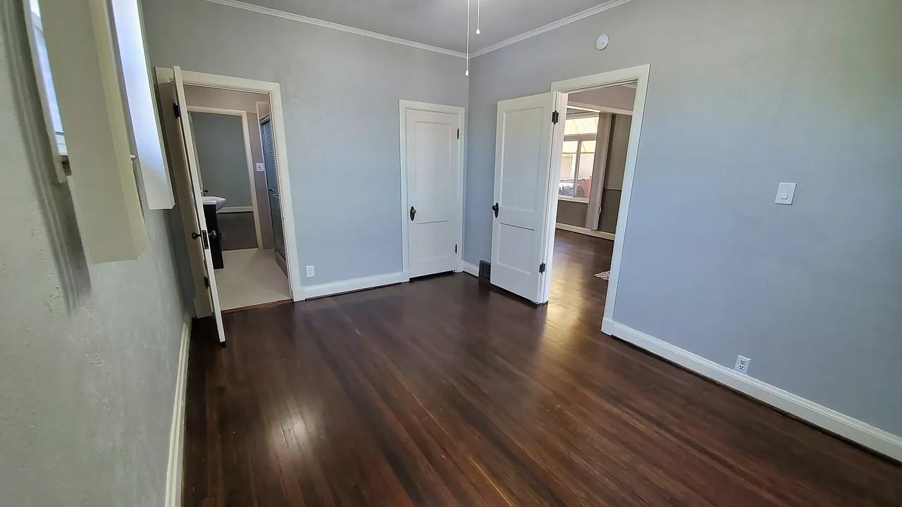 1456 Roslyn St - Photo 6 of 15