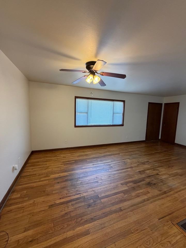 602 Kaw St - Photo 7 of 8