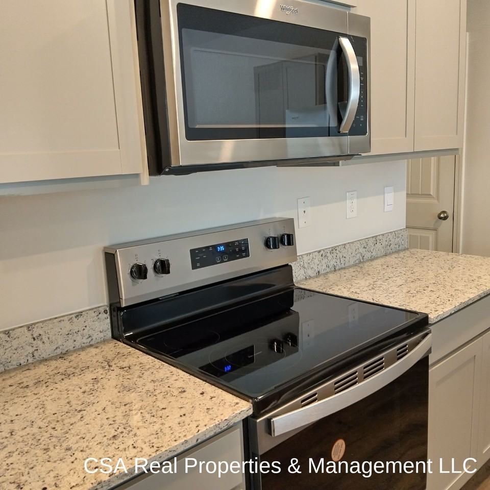 8240 Bluewater Dr - Photo 6 of 20