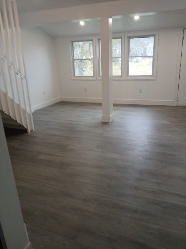 110 Tuthill Rd - Photo 3 of 20