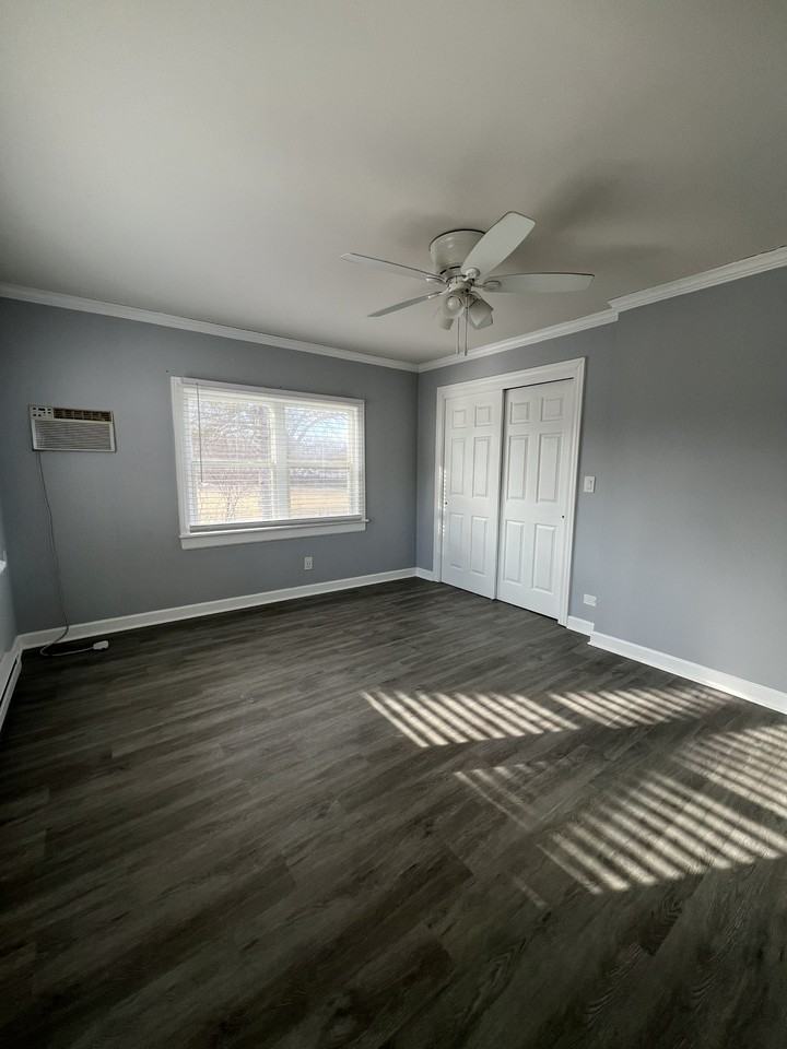 206 Raupp Blvd - Photo 3 of 11