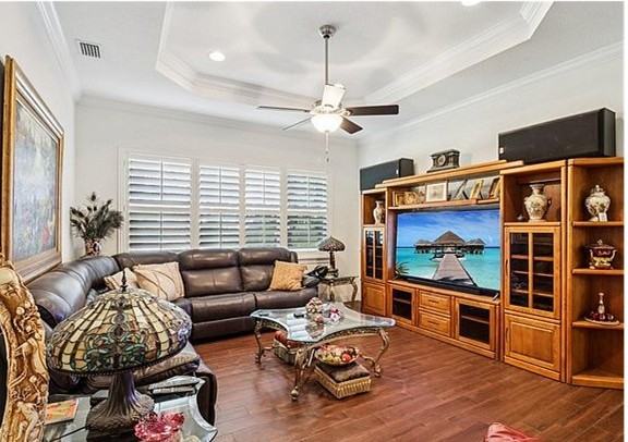 121 Seminole Ln - Photo 4 of 20