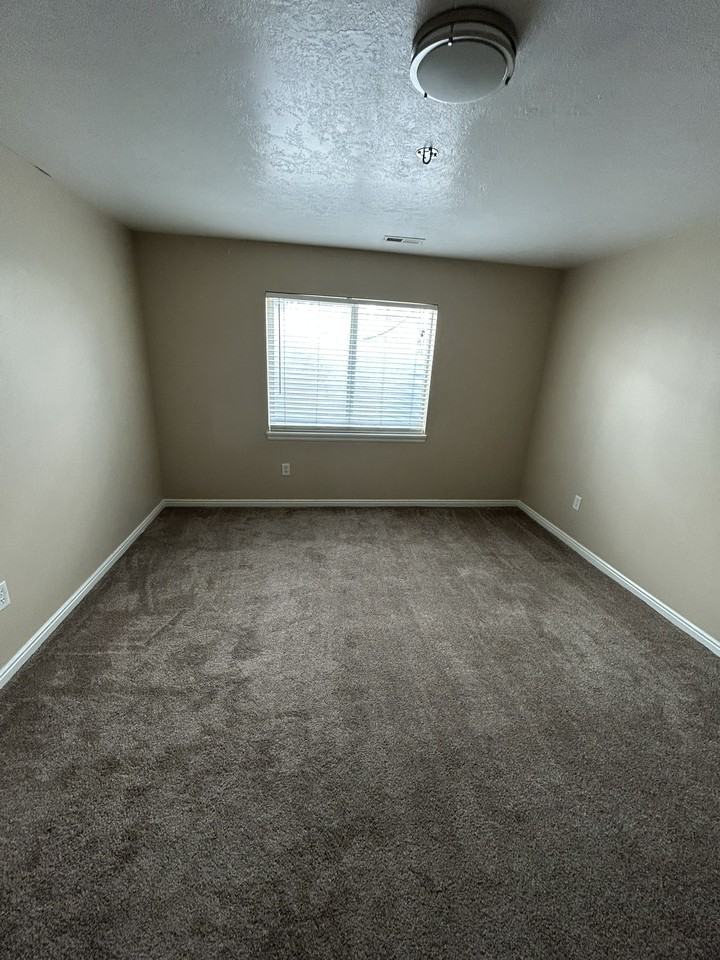 10658 S Poplar Grove Dr - Photo 6 of 20