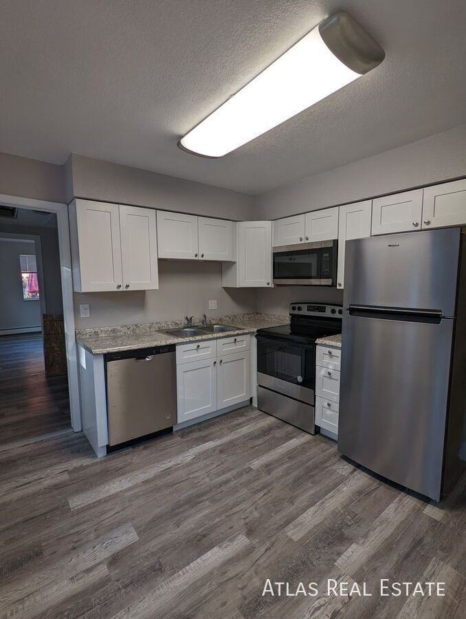 5703 S Pearl St #04 - Photo 2 of 18