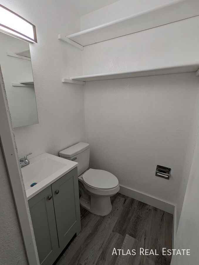 5703 S Pearl St #04 - Photo 6 of 18