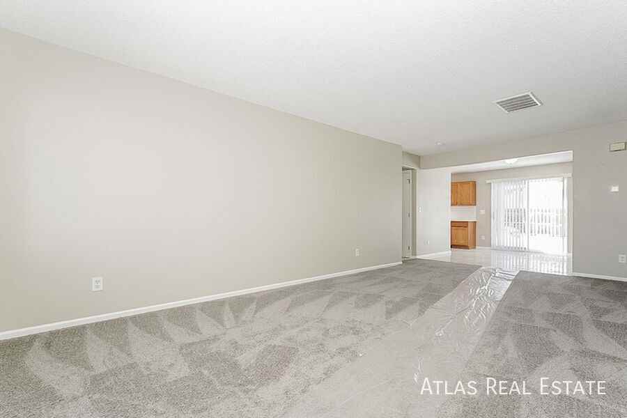 5083 Helena Ct - Photo 3 of 21