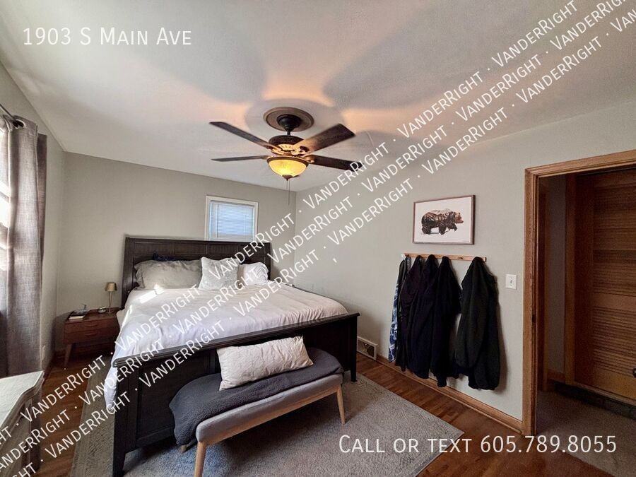 1903 S Main Ave - Photo 7 of 13