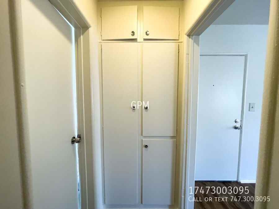 737 N Vendome St #4 - Photo 5 of 8