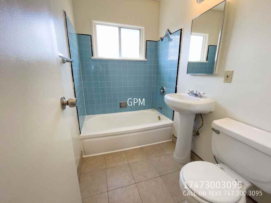 737 N Vendome St #4 - Photo 6 of 8