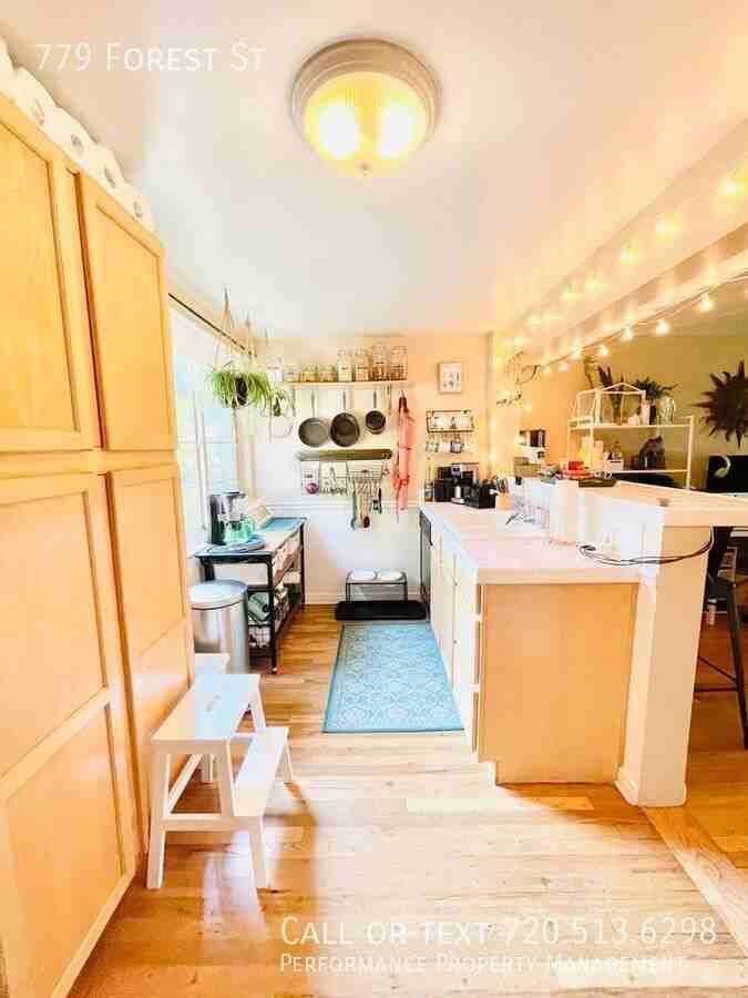 779 Forest St - Photo 4 of 9