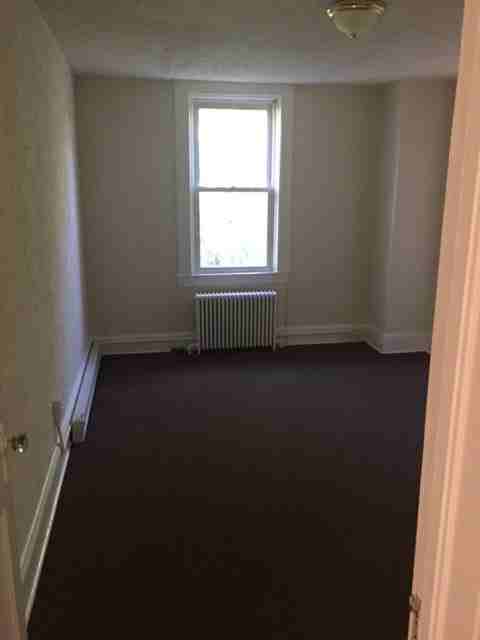 Kossuth 2nd FLoor - Photo 4 of 5