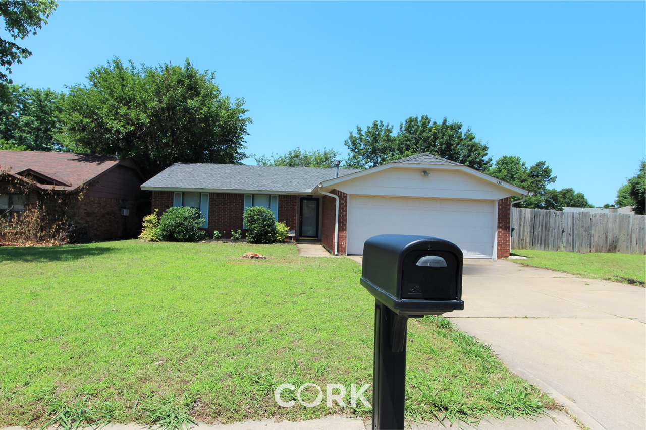 1301 Del Norte Dr #1 - Photo 3 of 50