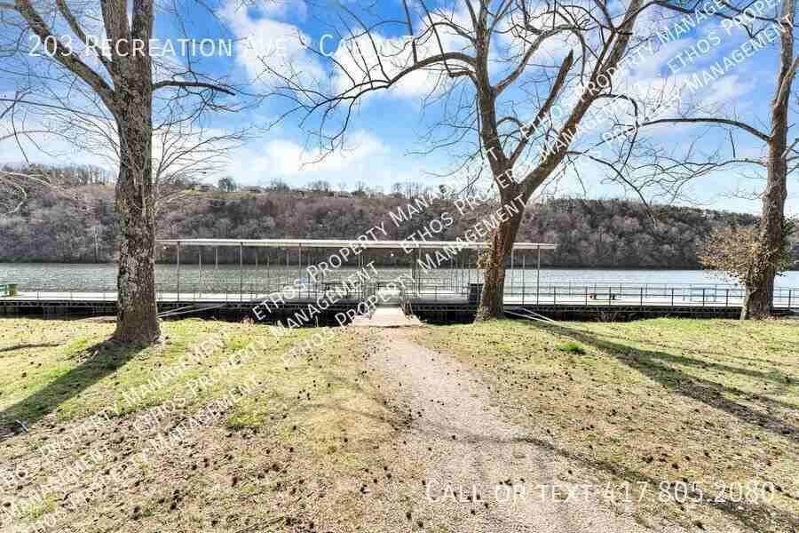 203 Recreation Ave - Photo 3 of 20