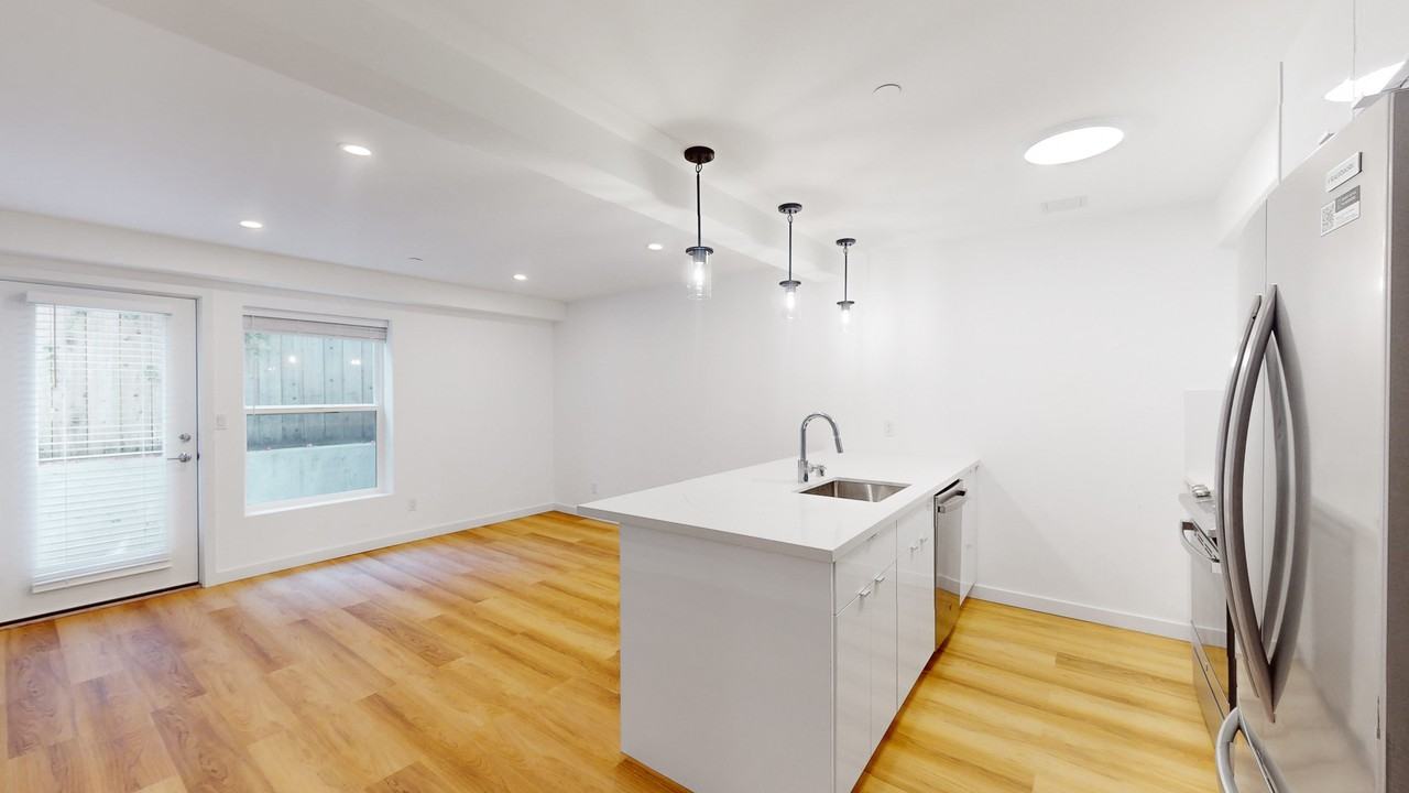 3097 Washington St #30 - Photo 2 of 27