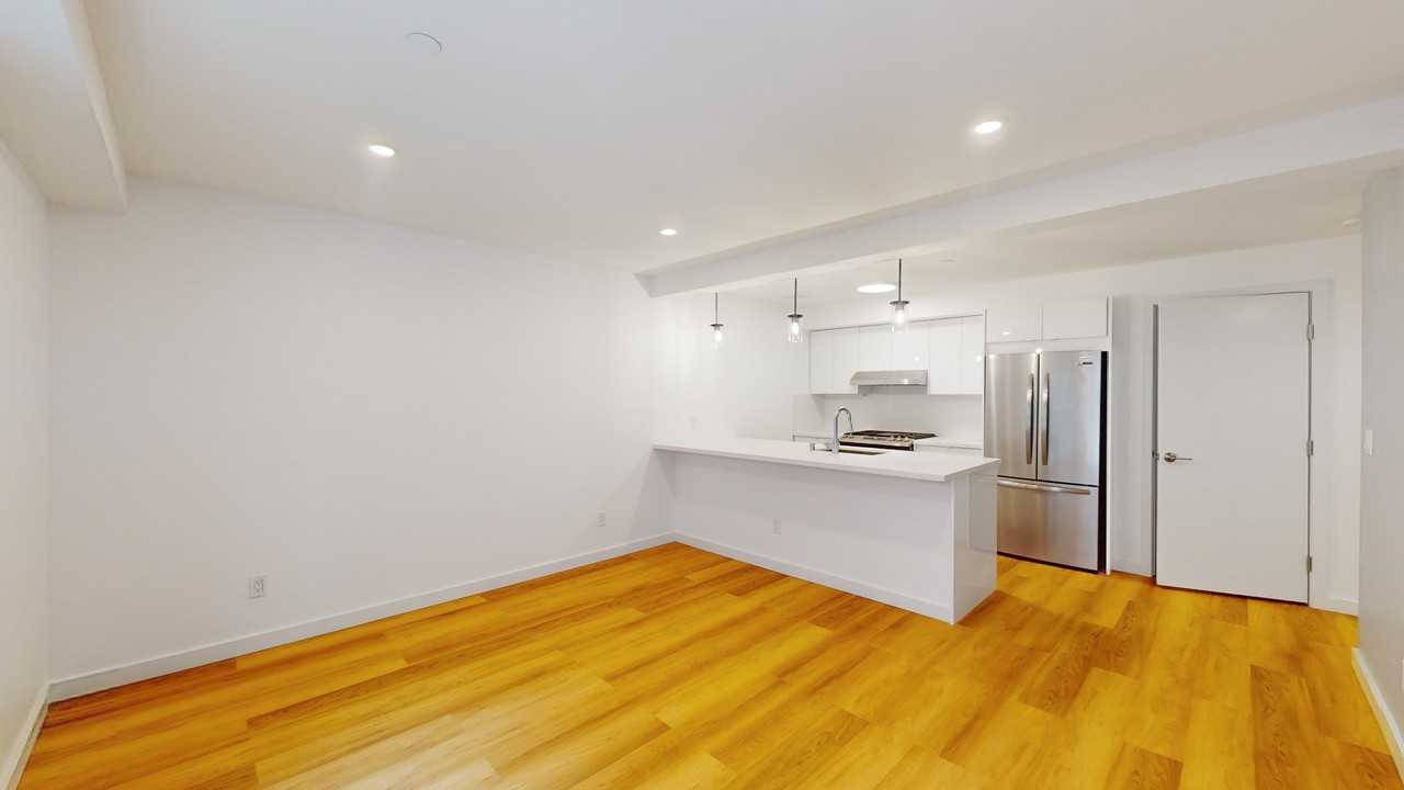 3097 Washington St #30 - Photo 4 of 27